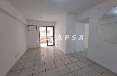 Viva com conforto e lazer neste amplo apartamento para aluguel com três quartos, sendo uma suíte, al