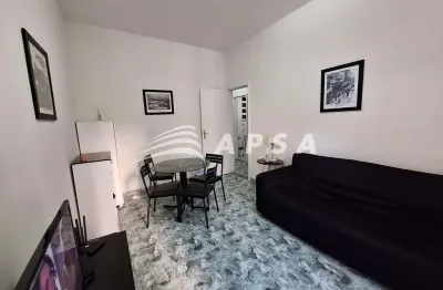 Para quem busca praticidade e conforto no coração da cidade, este apartamento no centro é a escolha