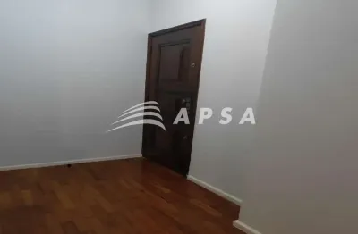 Desfrute de um amplo e aconchegante apartamento no alto da boa vista, com 3 quartos grandes, ensolar