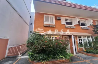 Casa triplex em condomínio fechado no recreio dos bandeirantes  venha se encantar com essa linda cas