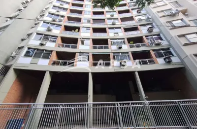 Apartamento 67 m² com varanda e lazer: sala ampla com varanda, 1 quarto + lavabo e banheiro social,