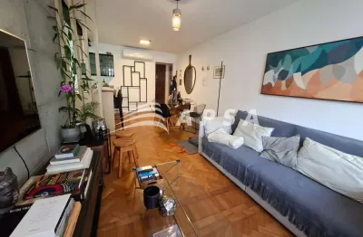 Apartamento com 80 m² na quadra da praia do leblon com  2 quartos (sendo 1 suíte),  sala ampla perfe