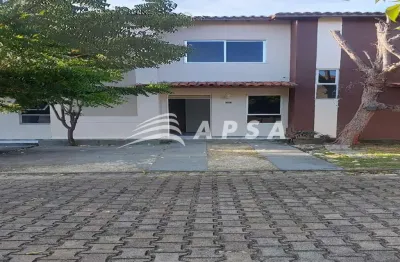 Casa duplex em excelente localização, próxima a uma das principais ruas da cidade, com fácil acesso