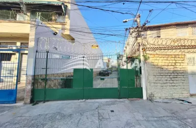 Ótima casa, 74 m2, composta por sala, 02 quartos, banheiro social, cozinha, banheiro de serviço e am