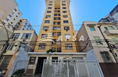 Excelente imóvel. bem arejado, iluminado. vista para p verde. quarto com piso frio, sala em 2 ambien