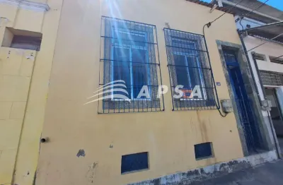 Excelente casa reformada – são cristóvão com 63m², bem localizada e totalmente reformada: sala ampla