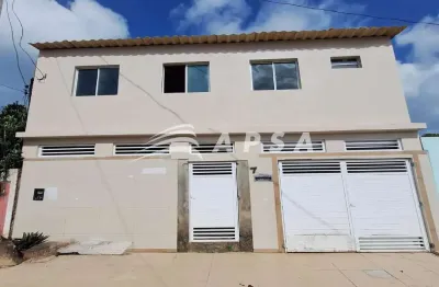 Ampla casa térrea com 200 m² de área total, bem planejada e ventilada. possui 2 quartos sendo 1 suít