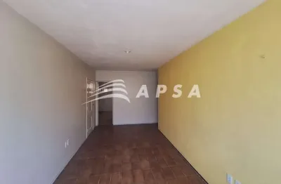 Apartamento para alugar no bairro damas. características do imóvel: 2 quartos com armário, sendo 1 s
