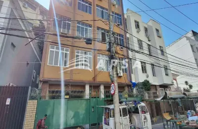 Excelente apartamento, 02 quartos, para aluguel, na rua moraes e silva - tijuca. com 70m², cômodos a