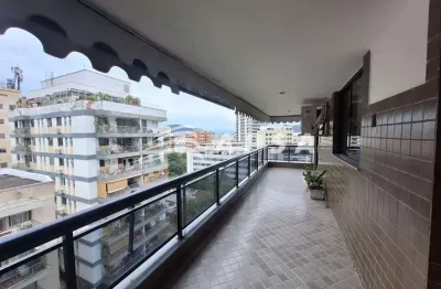 Encante-se com essa maravilhosa cobertura na tijuca, perfeita para quem busca espaço, conforto e laz