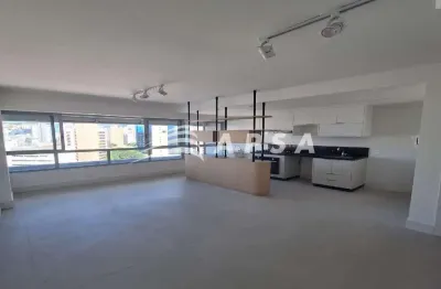 O apartamento tem um acabamento de alto padrão,  cada detalhe foi pensado para oferecer exclusividad