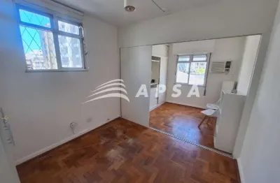 Um lindo apartamento no coração do jardim botânico encanta à primeira vista. com 35m² muito bem dist