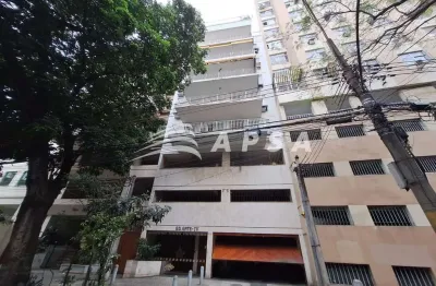 Excelente apartamento, 86 m2, de fundos, silencioso e areajado, composto por sala em dois ambientes,