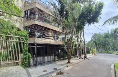 Excelente apartamento para aluguel, localizado no recreio dos bandeirantes. com 200 m², o imóvel ofe