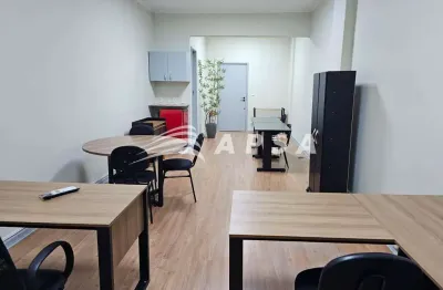 No coração do centro do rio, a poucos passos da estação do vlt, está a sala comercial perfeita para