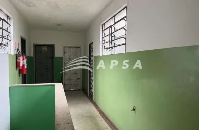 Apartamento com 2 quartos em são caetano   imóvel vazio com 68m² no 3° andar, composto por sala, coz