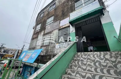Sala comercial em são caetano   imóvel vazio com 36m² no térreo, composto por sala e banheiro indivi