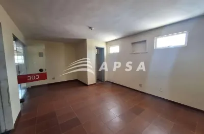 Loja para locação em alcântara com isenção de 3 meses de aluguel. dê vida ao seu negócio em uma loja