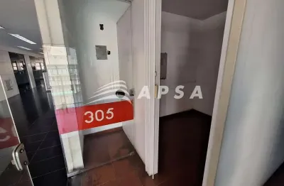 Seu negócio pode brilhar no melhor ponto do movimento: esta loja no 3º andar, posicionada de frente