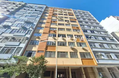 Ótimo apartamento de 54 m2 com piso frio e pintura nova, contendo 2 quartos sendo um com armários, s