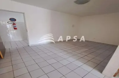 Excelente flat contendo  1 quarto, 1banheiro social,   38 metros quadrados, localizada em candeias,