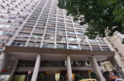 Òtima sala, c/ pequena recepção, banheiro, pintura nova, vista para baía de guanabara,  facilidades