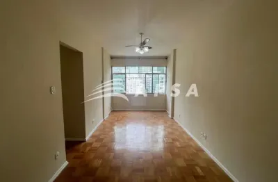 Num dos endereços mais desejados de copacabana, na barata ribeiro 181, encontra-se um apartamento de