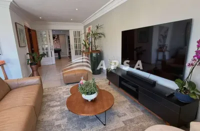 No coração do jardim oceânico, uma cobertura rara surge como cenário perfeito para viver bem. ao ent