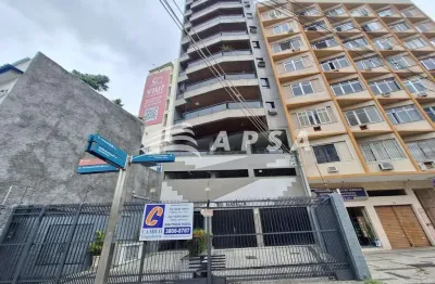 Excelente apartamento, 80 m2, de fundos, silencioso, arejado, composto por sala em dois ambientes co