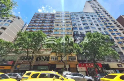 Apartamento amplo em copacabana com 105m², 3 quartos. apartamento espaçoso, bem distribuído e locali