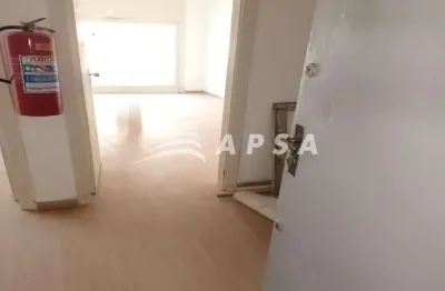 No coração do centro de niterói, na estratégica avenida amaral peixoto, surge a oportunidade ideal p