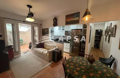 Na charmosa urca, um lindo apartamento desperta histórias desde a primeira luz da manhã. com 100m² b