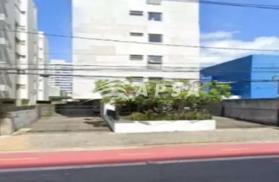 Excelente apartamento contendo 1 suites, e 2 quarto, 1banheiro social,  com 1 garagem coberta rotati