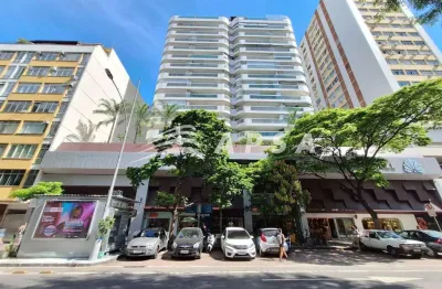 Próximo a estação do metrô do largo do machado, comércios variados, ótimo apartamento com 2 quartos,