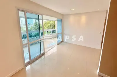 Apartamento impecável, pensado para quem valoriza espaço, sofisticação e qualidade de vida. São 3 su