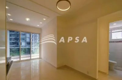 Imóvel amplo para alugar com 2 quartos, sendo 1 suíte, e 2 banheiros no total. Este imóvel é ideal p