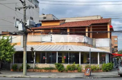 Excelente espaço comercial para locação, na estrada do tindiba, 2380 – taquara. O imóvel é de esquin
