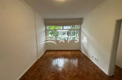 Em uma das ruas mais arborizadas e charmosas de laranjeiras, encontra-se um lindo apartamento de 80m