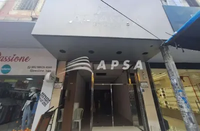 Aluga-se ponto comercial com loja térrea e 02 salas no altos, localizado em uma das ruas mais movime