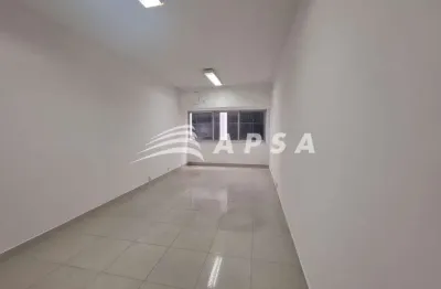 Sala comercial centro. Se você busca o ponto ideal para dar vida ou expandir seu negócio, este imóve