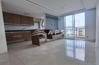 No coração do engenho novo, este apartamento de 43 m² no andar alto recebe o sol da manhã como um co