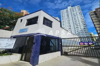 Lindo apartamento com em média 50m², localizado no charmoso bairro da barra, composto por sala, cozi