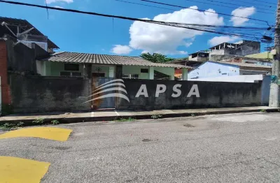 Em uma tranquila vila na praça seca, esta casa simples de 90 m² convida a viver com conforto e prati