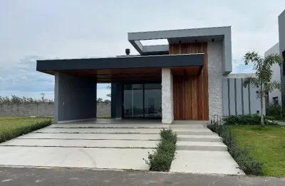 Linda casa nova no condominio águas do atlântico - alto padrão de acabamento