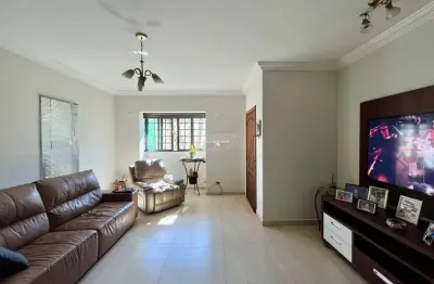 Casa à venda no bairro parque santa cecilia, piracicaba.