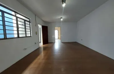 Casa comercial com 1 sala para alugar no Centro, Piracicaba 