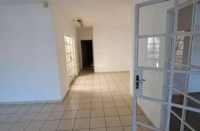 Casa comercial com 3 salas à venda na Cidade Alta, Piracicaba 