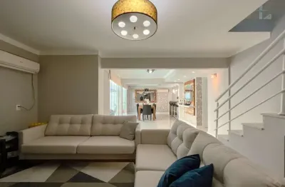 Casa com 4 quartos à venda na rua orlando linhares, 127, estreito, florianópolis por r$ 1.645.000