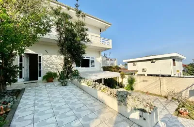Casa com 5 quartos à venda na papa joão xxlll, 262, coqueiros, florianópolis por r$ 2.350.000