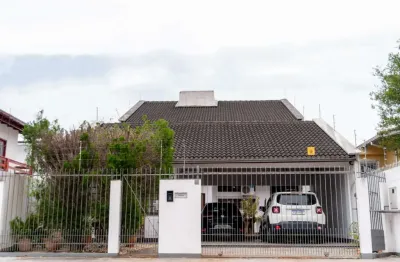 Casa com 5 quartos à venda na rua antônio mattos areas, 464, estreito, florianópolis por r$ 1.750.000